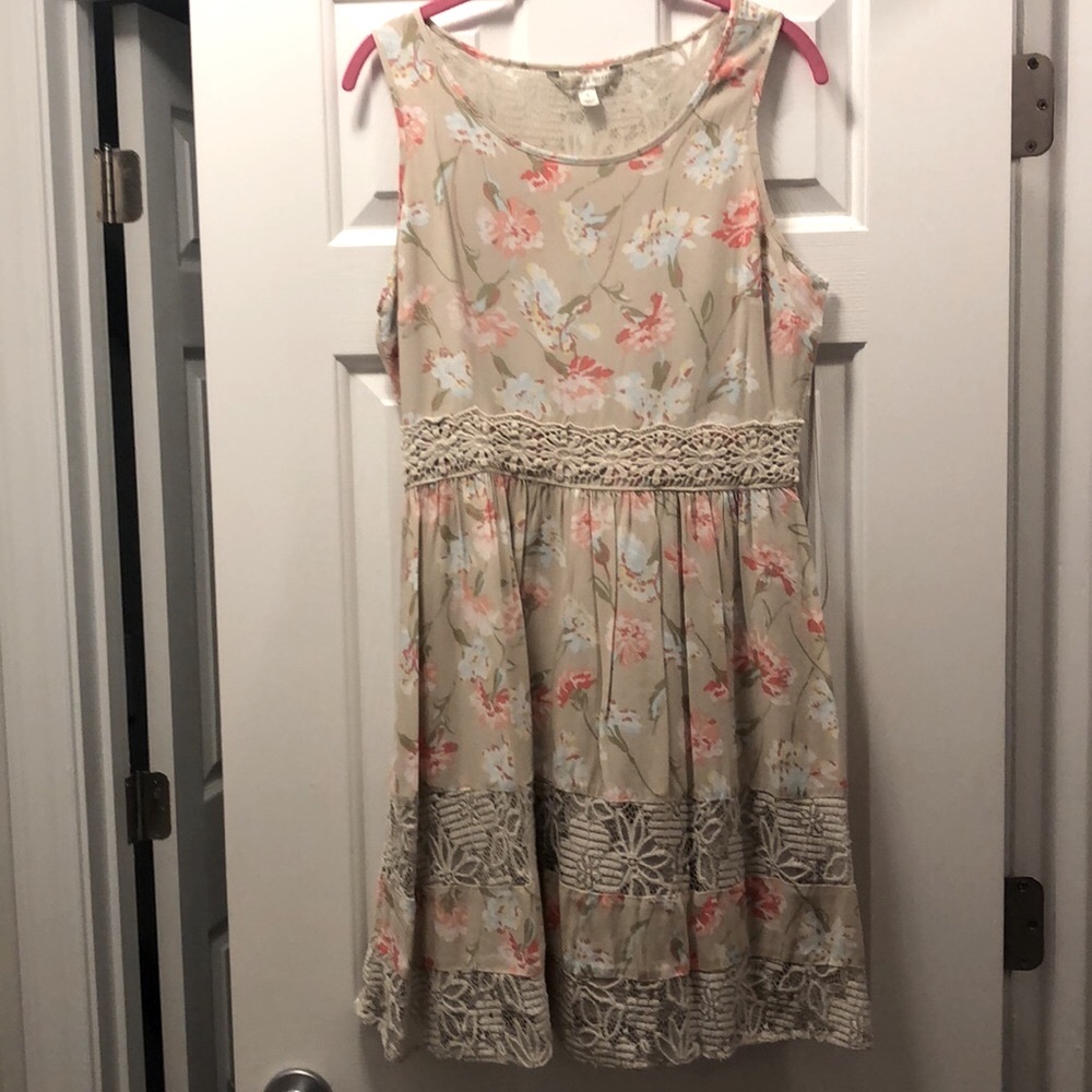 Lauren Conrad 🌺 floral summer dress